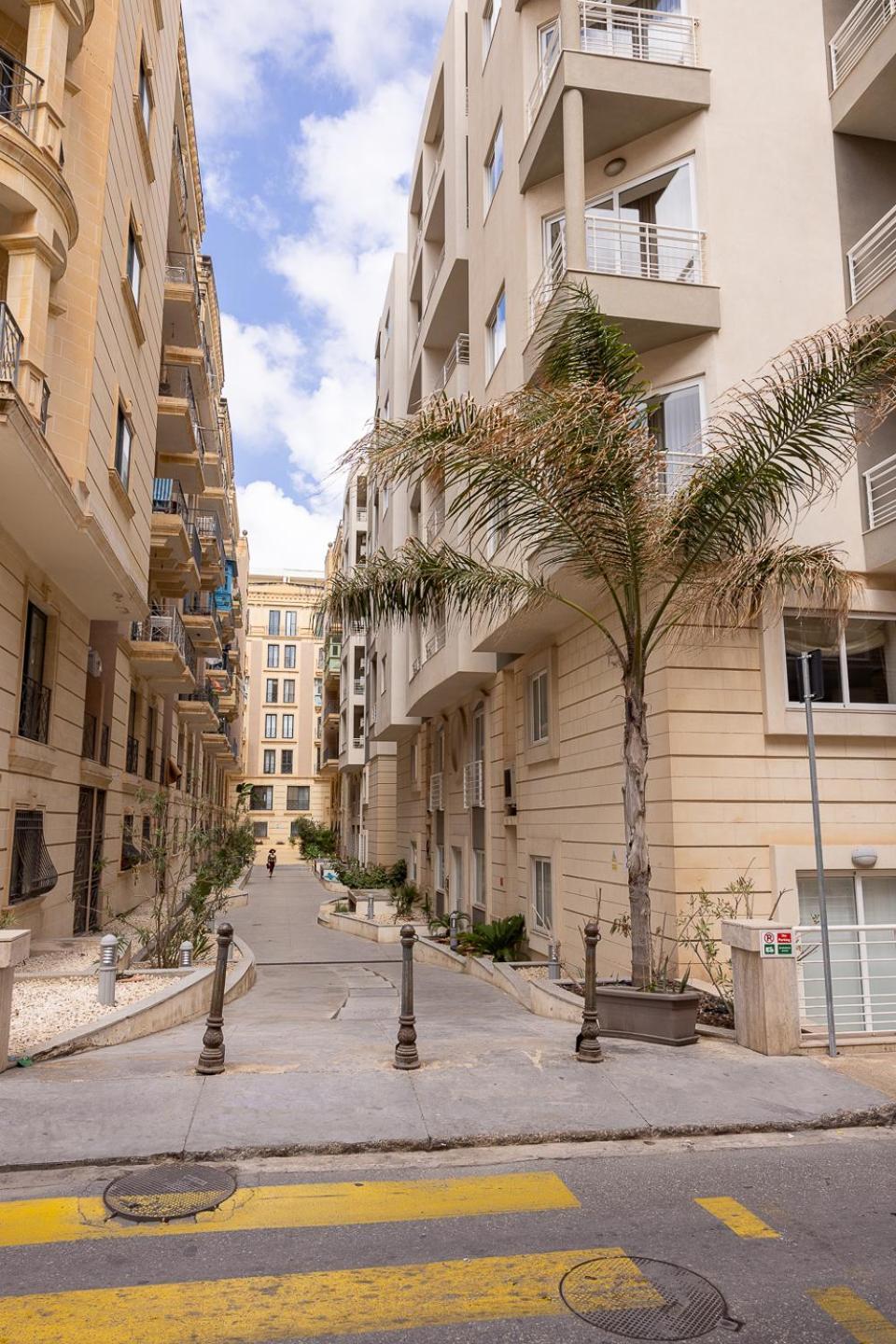 Balluta Bay Spacious Apt - 2Br 斯利马 外观 照片
